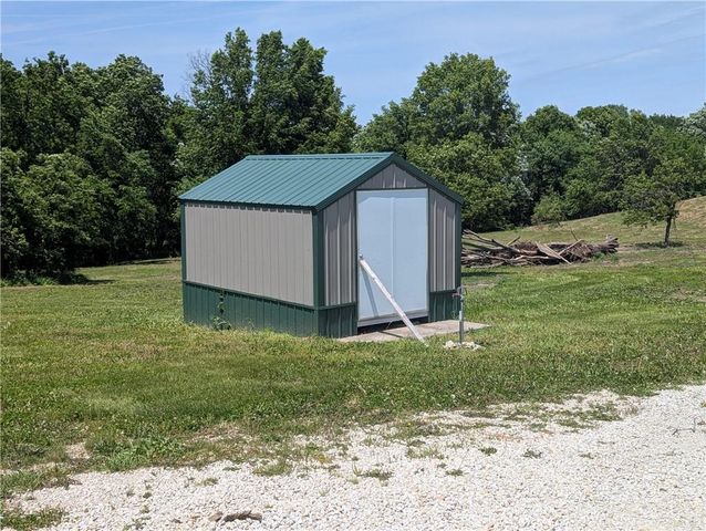 470 SW 850 Road, Chilhowee, MO 64733