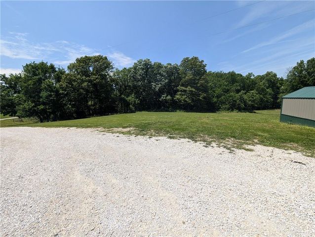 470 SW 850 Road, Chilhowee, MO 64733