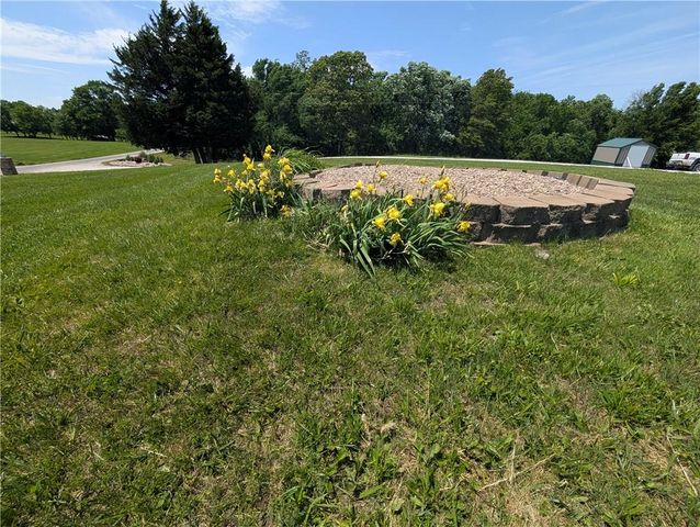 470 SW 850 Road, Chilhowee, MO 64733