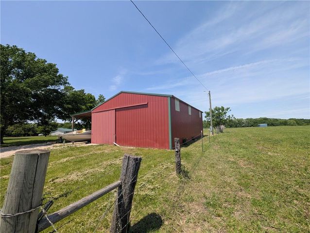 470 SW 850 Road, Chilhowee, MO 64733