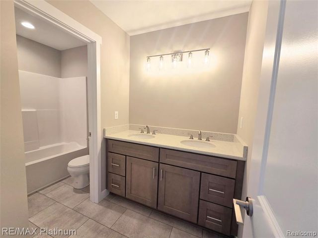 6227 Brook Stone Lane, Linden, MI 48451