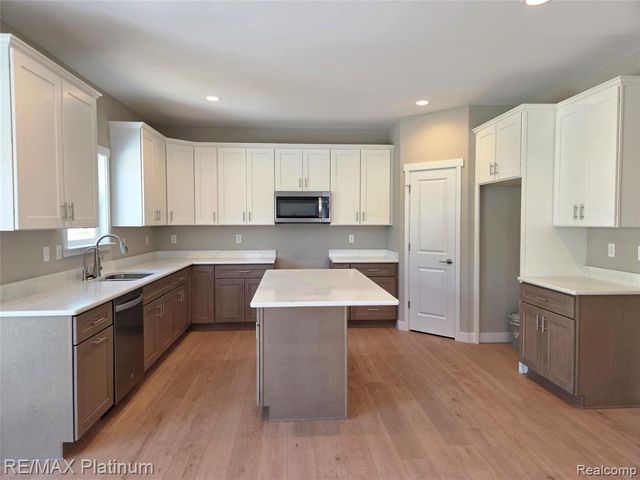 6227 Brook Stone Lane, Linden, MI 48451