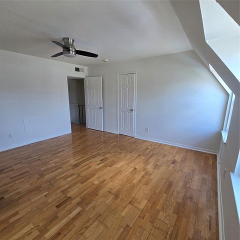 2693 Marilee Lane, Houston, TX 77057