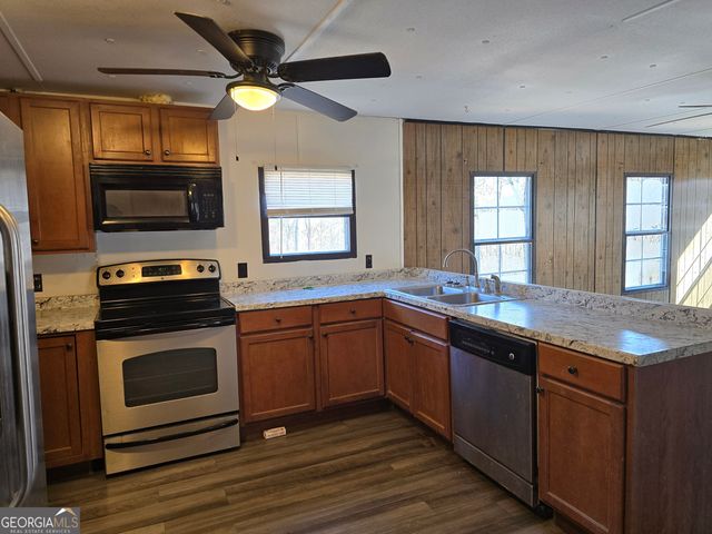 124 Puckett Road SE, Emerson, GA 30137