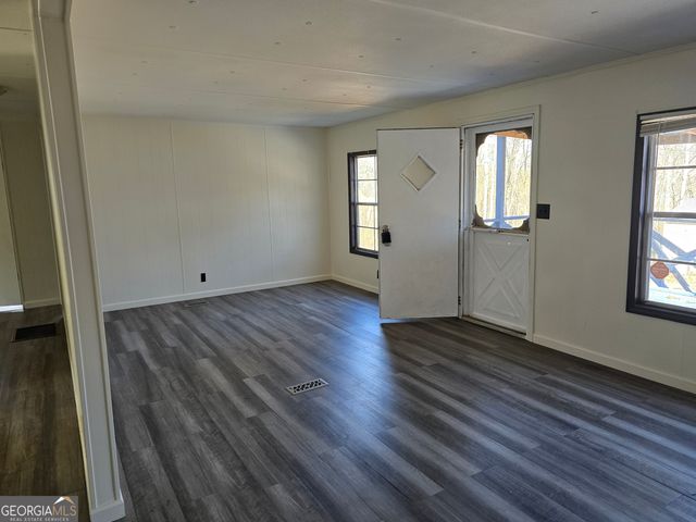 124 Puckett Road SE, Emerson, GA 30137