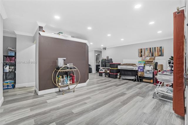 21100 N Miami Ave, Miami Gardens, FL 33169