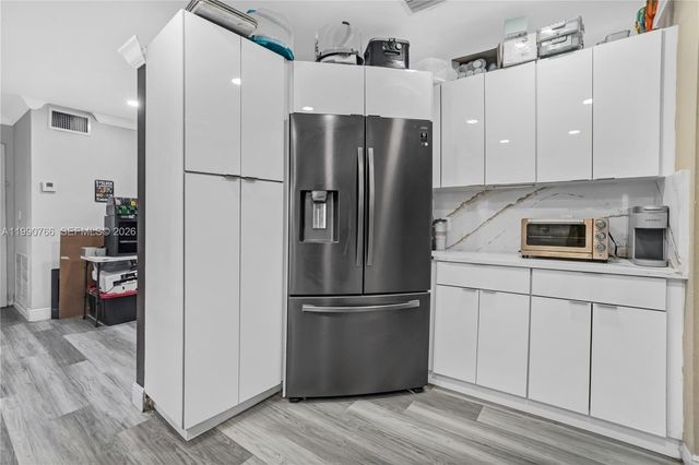 21100 N Miami Ave, Miami Gardens, FL 33169