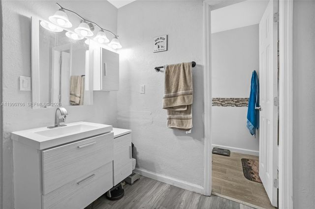 21100 N Miami Ave, Miami Gardens, FL 33169