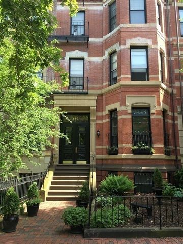 182 Marlborough St 8, Boston, MA 02116