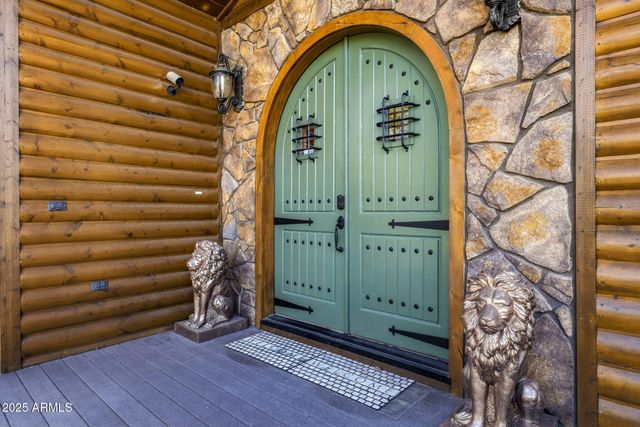 2276 THUNDERBIRD Way, Overgaard, AZ 85933