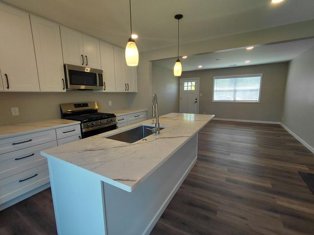 3217 North Drive, Highland, IN 46322