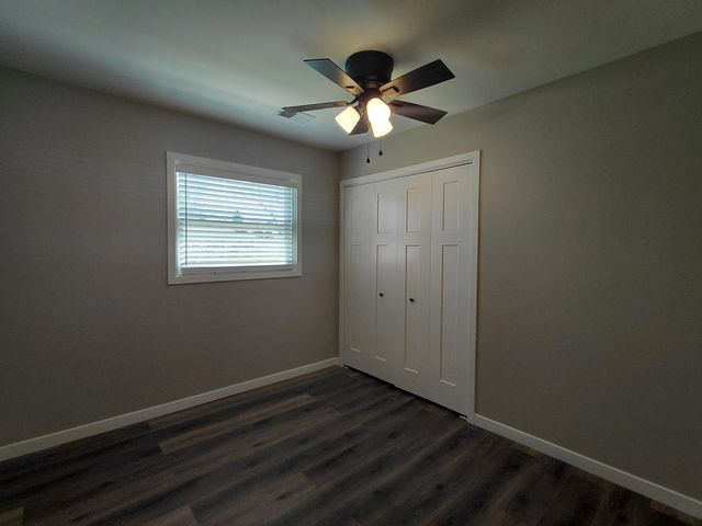 3217 North Drive, Highland, IN 46322