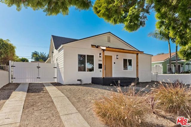 2616 W 73rd Street, Los Angeles, CA 90043