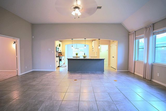 704 Shadow Bend, Richwood, TX 77531