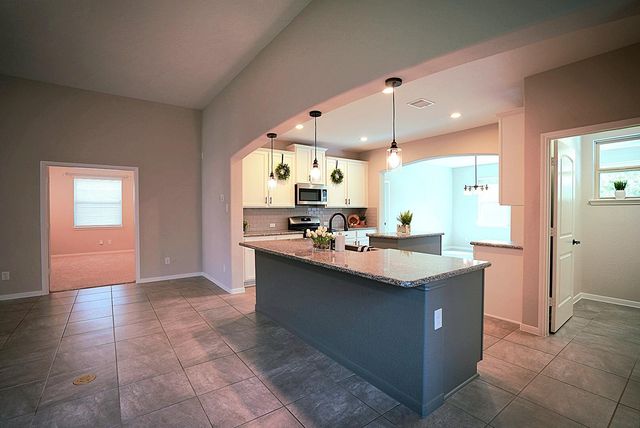 704 Shadow Bend, Richwood, TX 77531