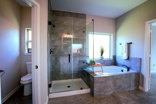 704 Shadow Bend, Richwood, TX 77531