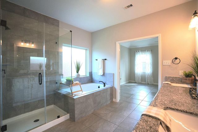 704 Shadow Bend, Richwood, TX 77531