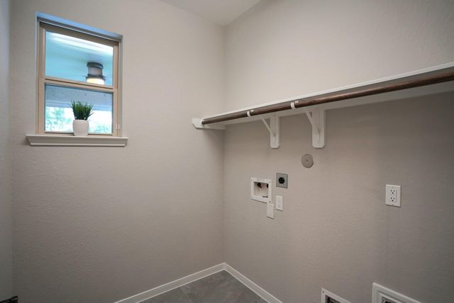 704 Shadow Bend, Richwood, TX 77531