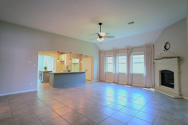 704 Shadow Bend, Richwood, TX 77531