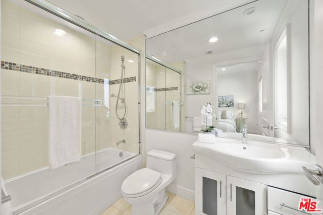 918 S Wooster Street 1, Los Angeles, CA 90035