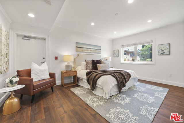918 S Wooster Street 1, Los Angeles, CA 90035