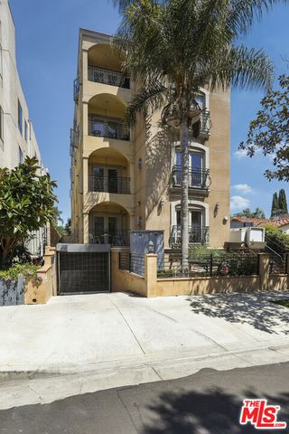 918 S Wooster Street 1, Los Angeles, CA 90035