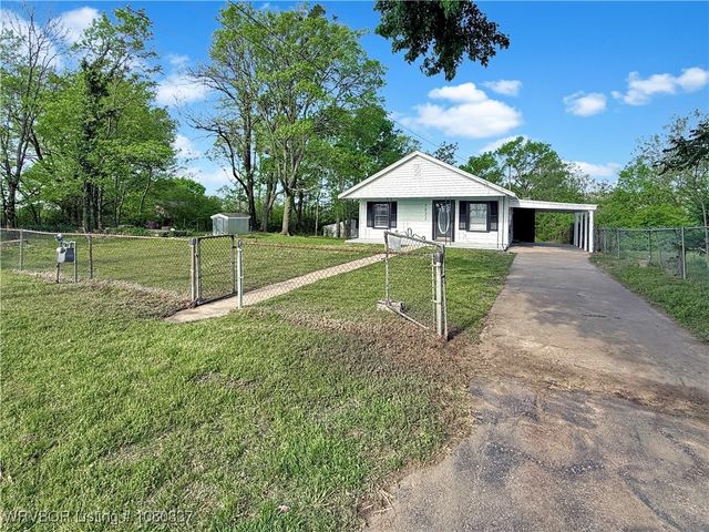 5022 Dora Road, Van Buren, AR 72956