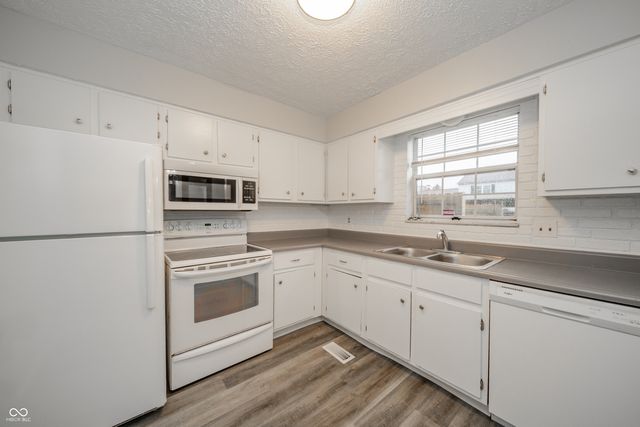 1601 Marborough Lane, Indianapolis, IN 46260