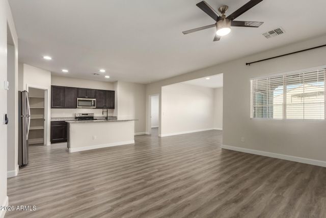 11204 W MOBILE Lane, Tolleson, AZ 85353