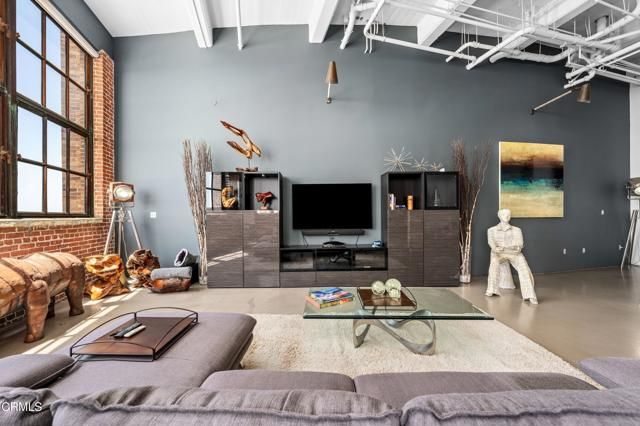 1850 Industrial Street 708, Los Angeles, CA 90021