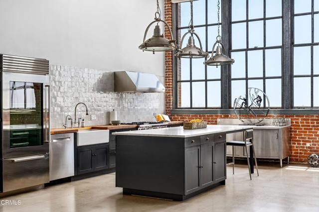 1850 Industrial Street 708, Los Angeles, CA 90021