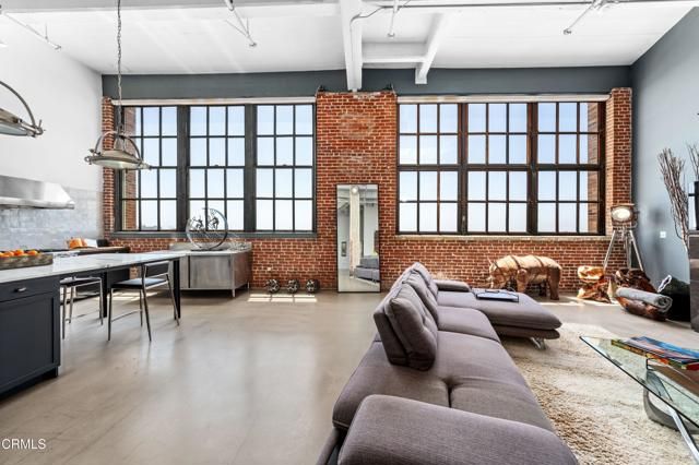 1850 Industrial Street 708, Los Angeles, CA 90021