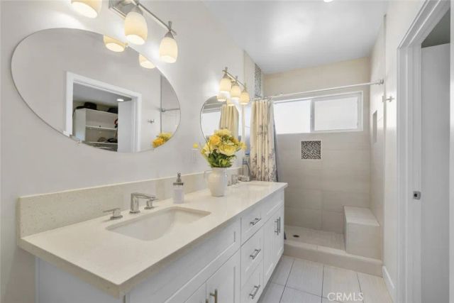 9237 Wakefield Avenue 11, Panorama City, CA 91402