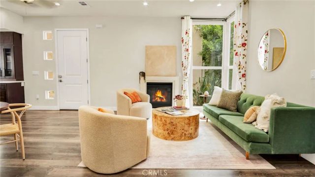 9237 Wakefield Avenue 11, Panorama City, CA 91402