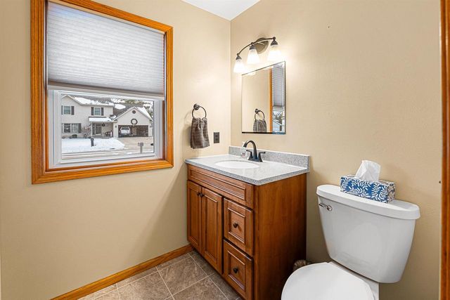 1150 LAAGER LANE, Oshkosh, WI 54902