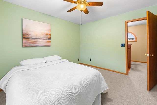 1150 LAAGER LANE, Oshkosh, WI 54902