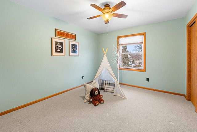 1150 LAAGER LANE, Oshkosh, WI 54902