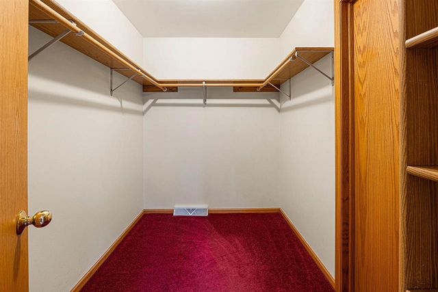 1150 LAAGER LANE, Oshkosh, WI 54902