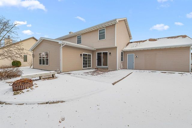 1150 LAAGER LANE, Oshkosh, WI 54902