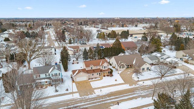 1150 LAAGER LANE, Oshkosh, WI 54902