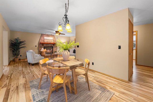 1150 LAAGER LANE, Oshkosh, WI 54902