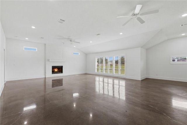 1589 County Road 252, Anderson, TX 77830
