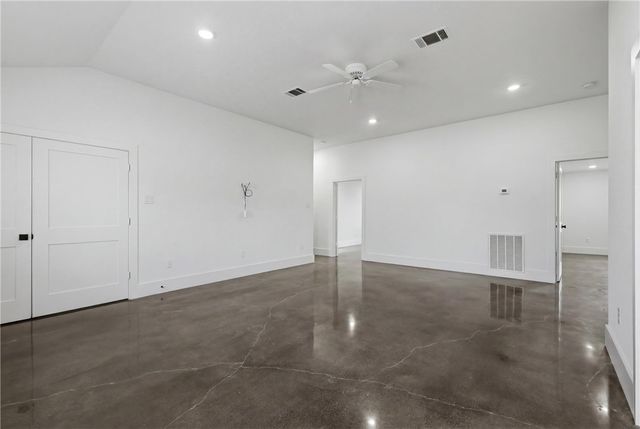 1589 County Road 252, Anderson, TX 77830