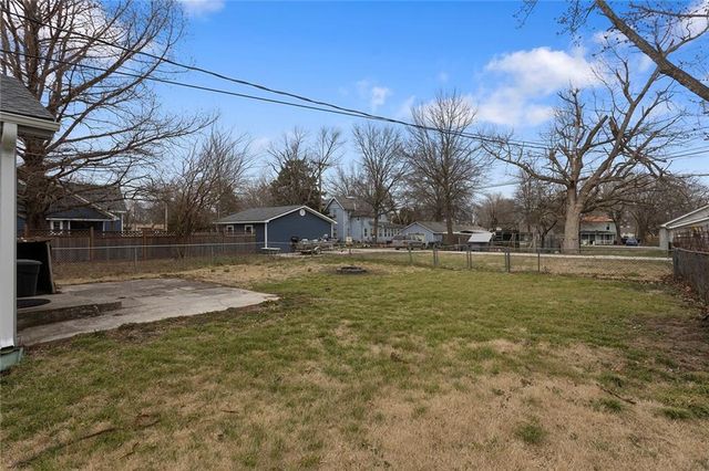 304 Ivy Street, Garden City, MO 64747