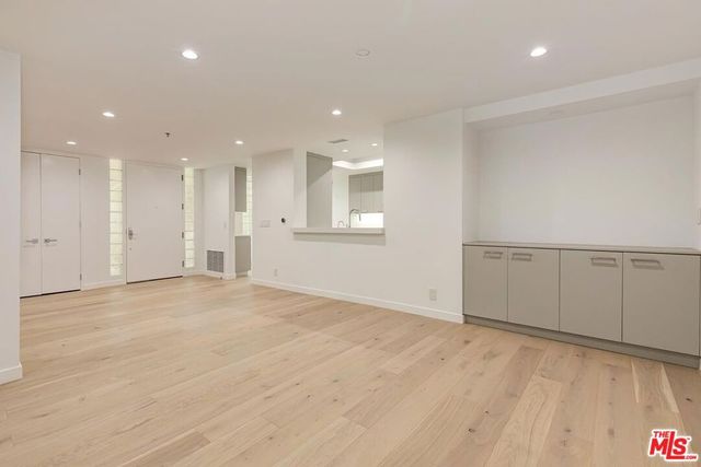 2142 Century Park Lane 102, Los Angeles, CA 90067