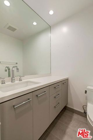 2142 Century Park Lane 102, Los Angeles, CA 90067