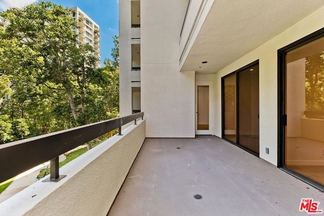 2142 Century Park Lane 102, Los Angeles, CA 90067
