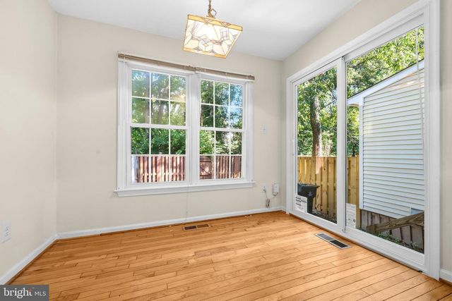 6016 ROCKTON CT, Centreville, VA 20121