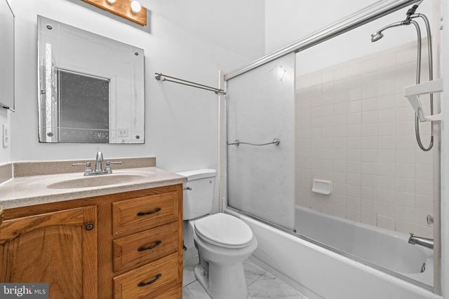 6016 ROCKTON CT, Centreville, VA 20121