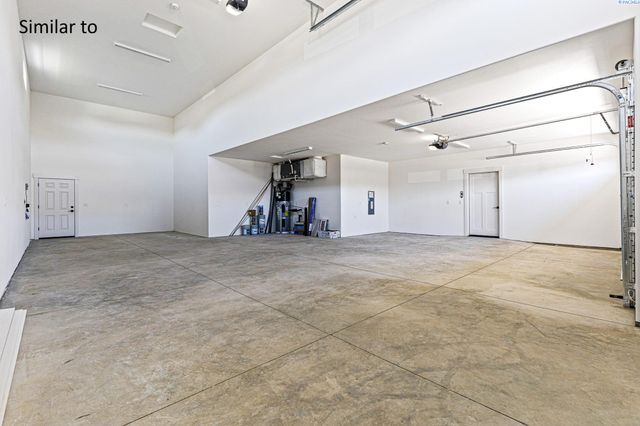 987 Miraflores Ave., West Richland, WA 99353